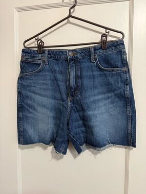 NWT Wrangler Blue Raw-Hem Denim Shorts